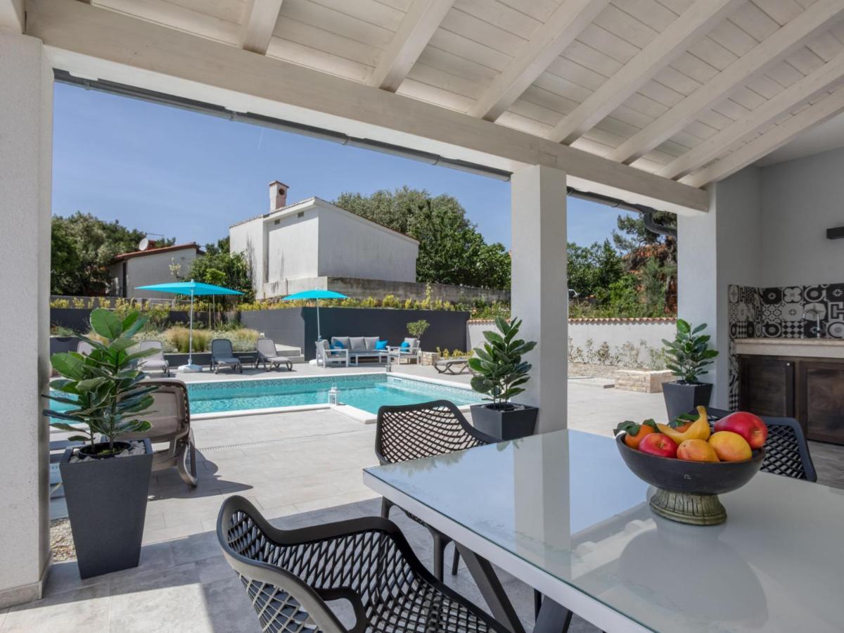 Villa Dream House By Interhome Pula Exteriör bild